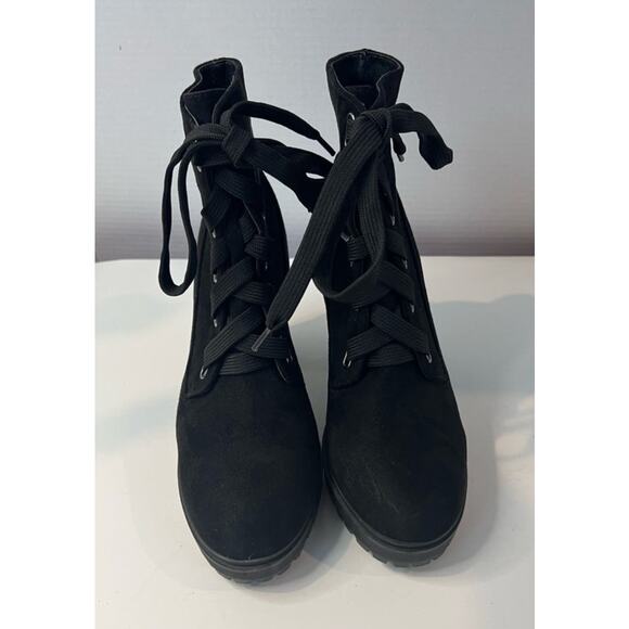 SODA Women's Faux Black Suede Lace Up Ankle Chunky Lug Heel Moto Booties 10 - Picture 3 of 8